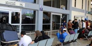 رويترز: وزير النقل في الانتقالي وراء إغلاق مطار عدن