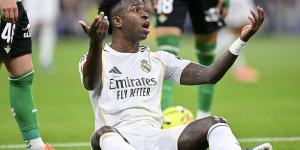 ألونسو يدافع عن فينيسيوس بعد هجوم جماهير ريال مدريد