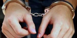 ضبط صاحب مكتبة بعين شمس لتوزيعه كتبا دراسية خارجية دون ترخيص