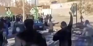 احتجاجات إيران تدخل يومها التاسع... والقبضة الأمنية تتصاعد