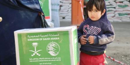 مركز الملك سلمان للإغاثة يوزع 806 سلال غذائية في ولاية قندوز الأفغانية