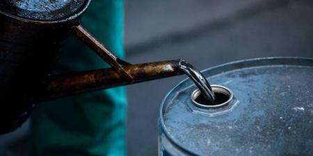 انخفاض النفط وترقب اجتماع «أوبك +» اليوم