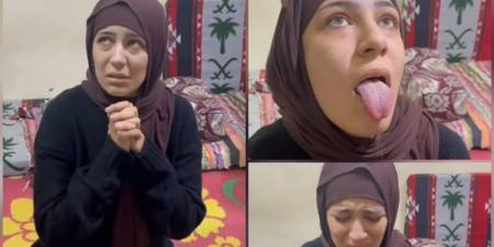 فيديو البشعة| فتاة تُجبر على حرق لسانها لإثبات شرفها.. والسوشيال ميديا تنتفض: «جهل وإهانة لكرامة المرأة»