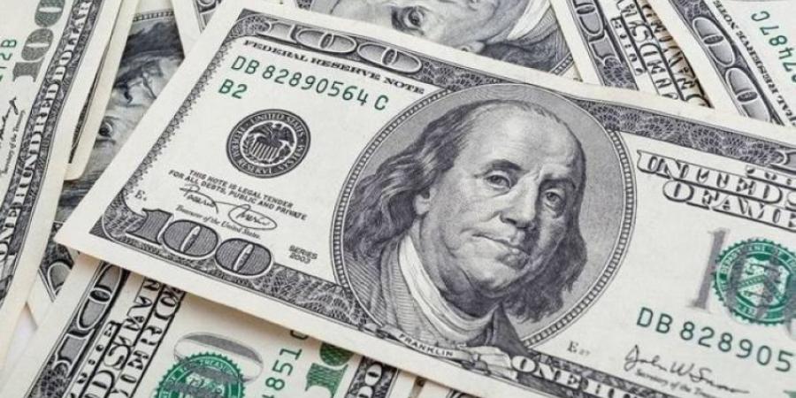 الدولار يتجه لتراجع سنوي مع استقرار للين وانتعاش اليورو والإسترليني