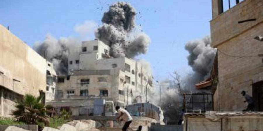 استشهاد فلسطيني وإصابة آخر مع تواصل إطلاق النار والقصف على غزة :اليوم السابع