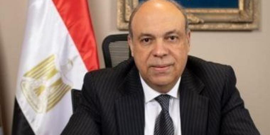 وزير الطيران المدني يكشف تفاصيل إلغاء كارت الجوازات وتسهيل تجربة السفر :اليوم السابع