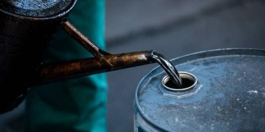 انخفاض النفط وترقب اجتماع «أوبك +» اليوم