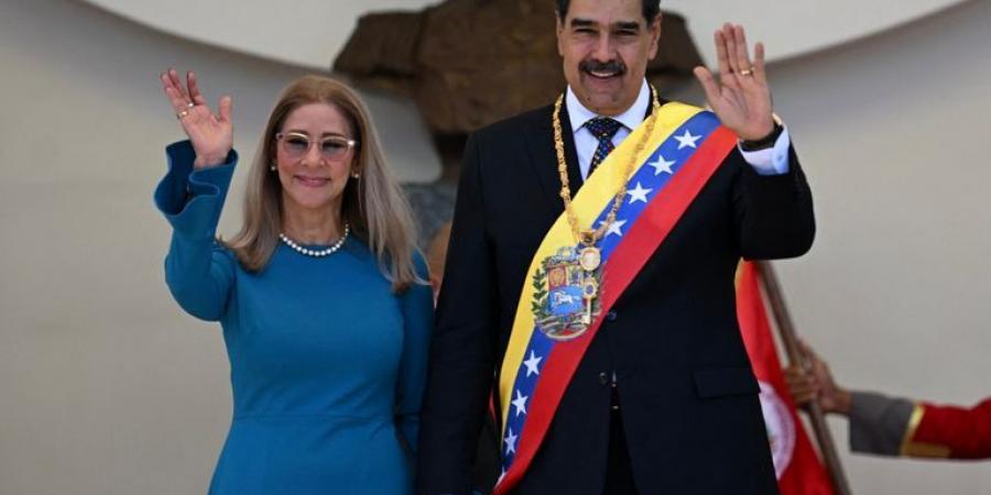 من قصر الحكم إلى قفص الاتهام… مادورو صارخا في وجه المحكمة الأمريكية: أنا الرئيس الشرعي لفنزويلا